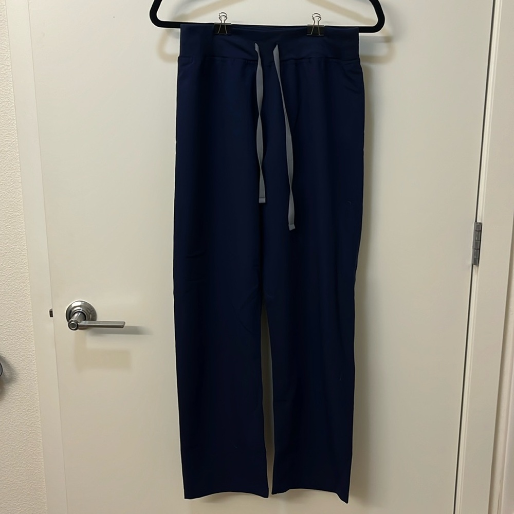 figs scrub pants